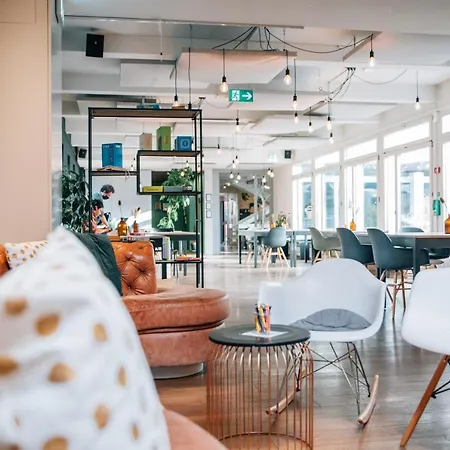 By Hyve Hostel Βασιλεία